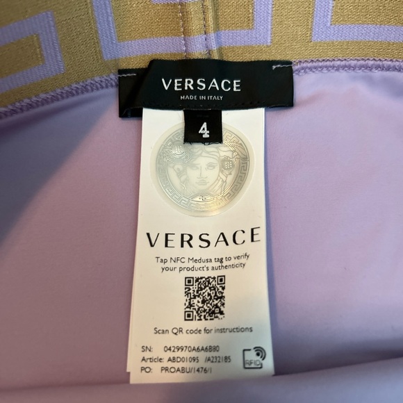 Versace Greca Lavender
Bikini - Picture 3 of 11